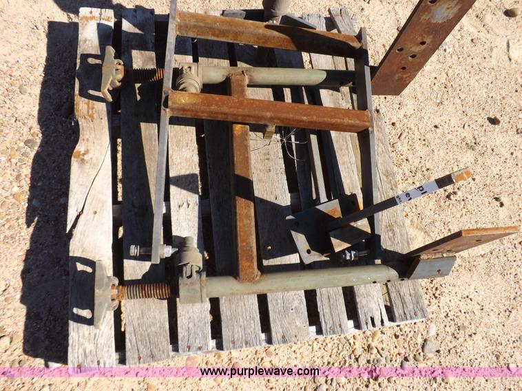 image for item H9051 Shop built supports