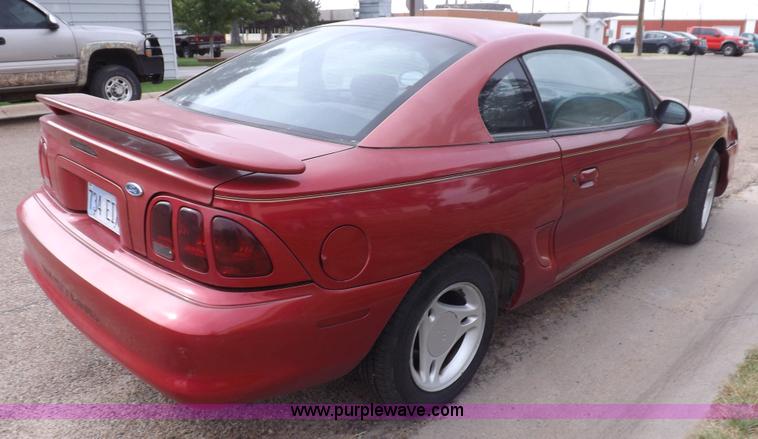 image for item H9057 1997 Ford Mustang