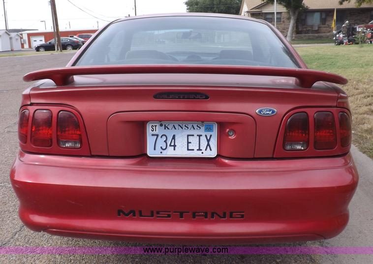 image for item H9057 1997 Ford Mustang