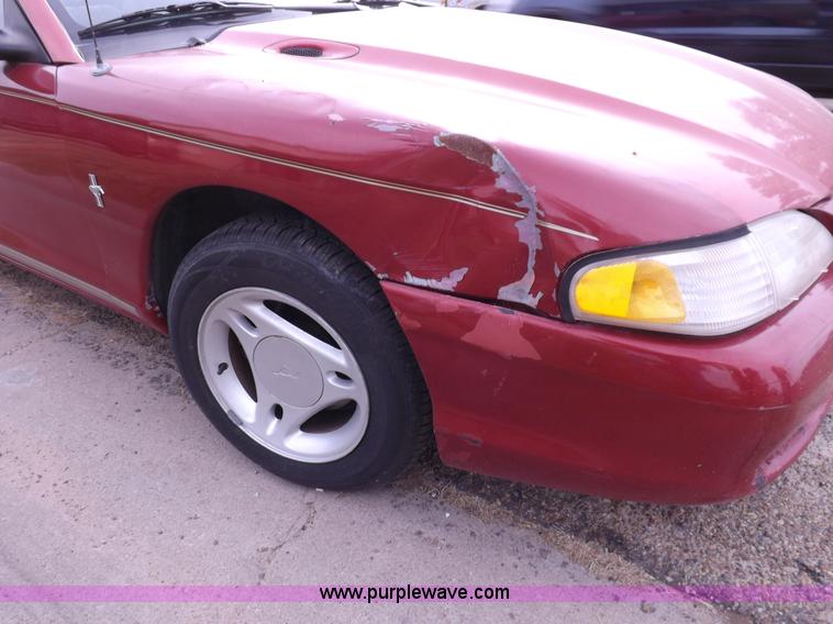 image for item H9057 1997 Ford Mustang
