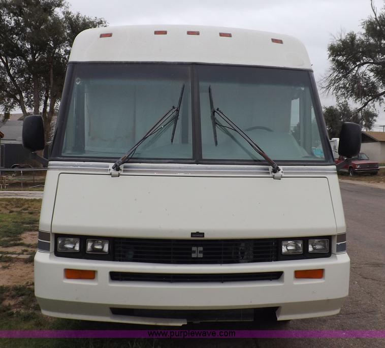 image for item H9059 1990 Itasca Sunflower Winnebago RV