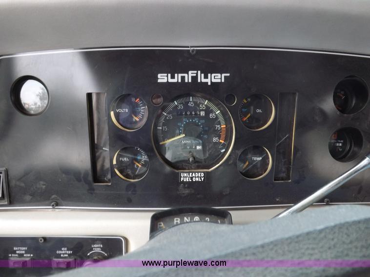 image for item H9059 1990 Itasca Sunflower Winnebago RV