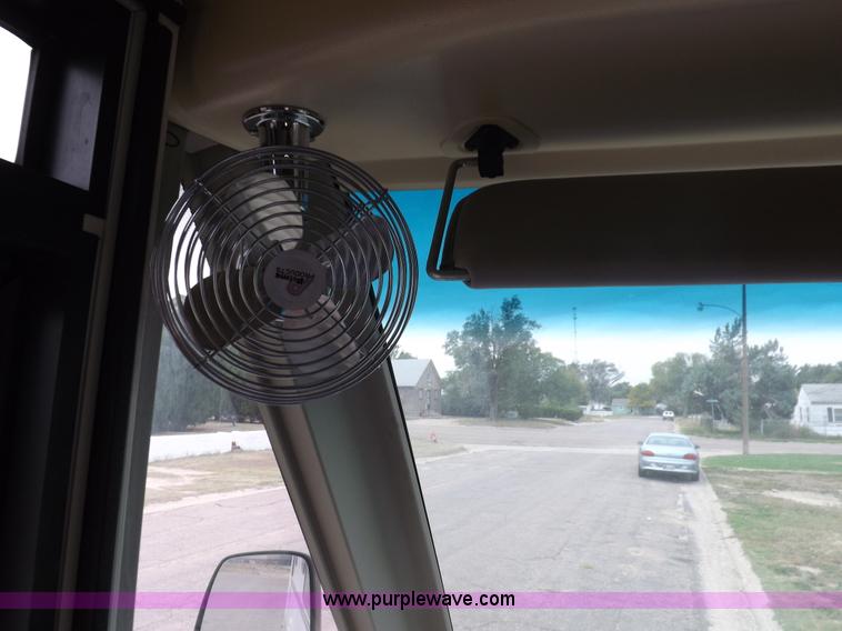 image for item H9059 1990 Itasca Sunflower Winnebago RV