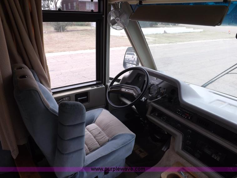 image for item H9059 1990 Itasca Sunflower Winnebago RV