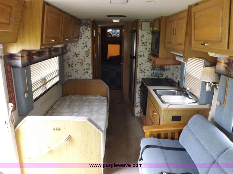 image for item H9059 1990 Itasca Sunflower Winnebago RV