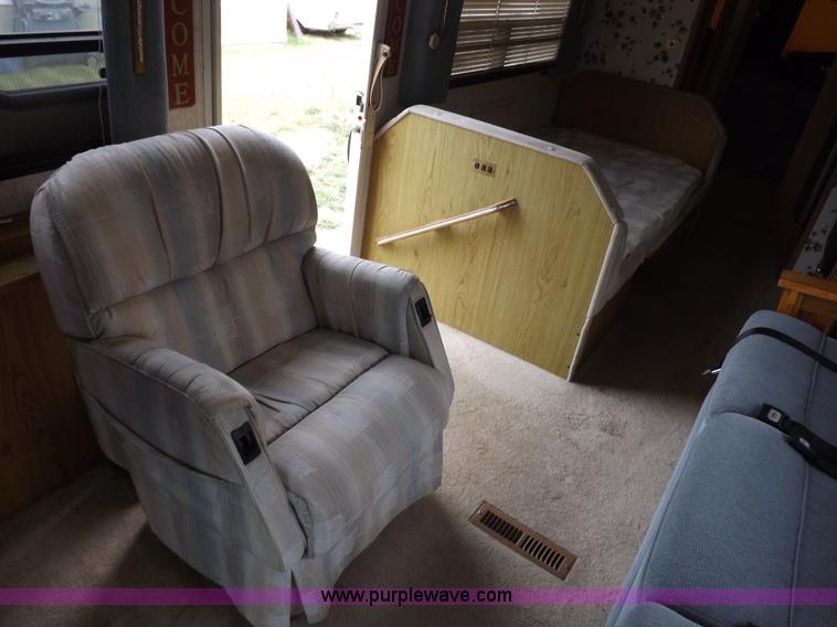 image for item H9059 1990 Itasca Sunflower Winnebago RV