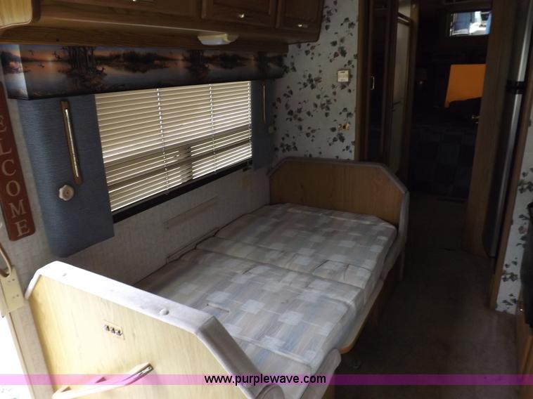 image for item H9059 1990 Itasca Sunflower Winnebago RV