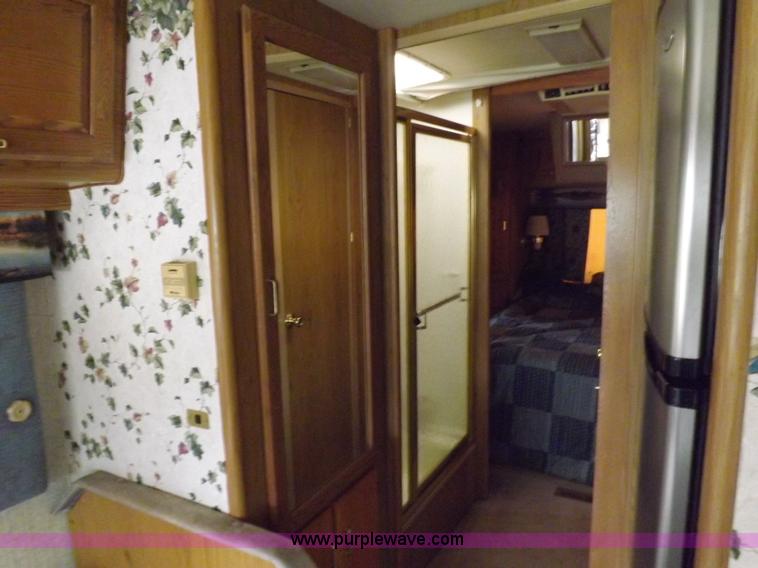 image for item H9059 1990 Itasca Sunflower Winnebago RV