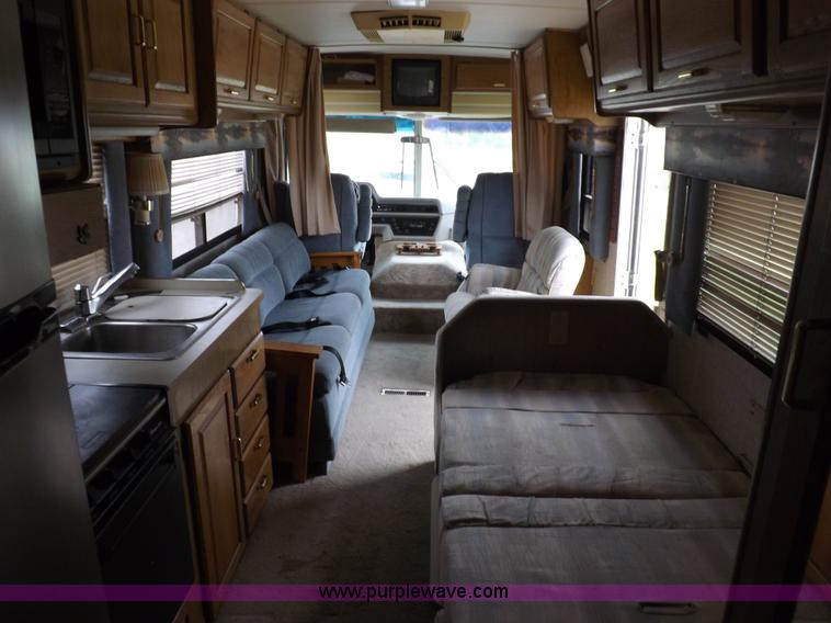 image for item H9059 1990 Itasca Sunflower Winnebago RV