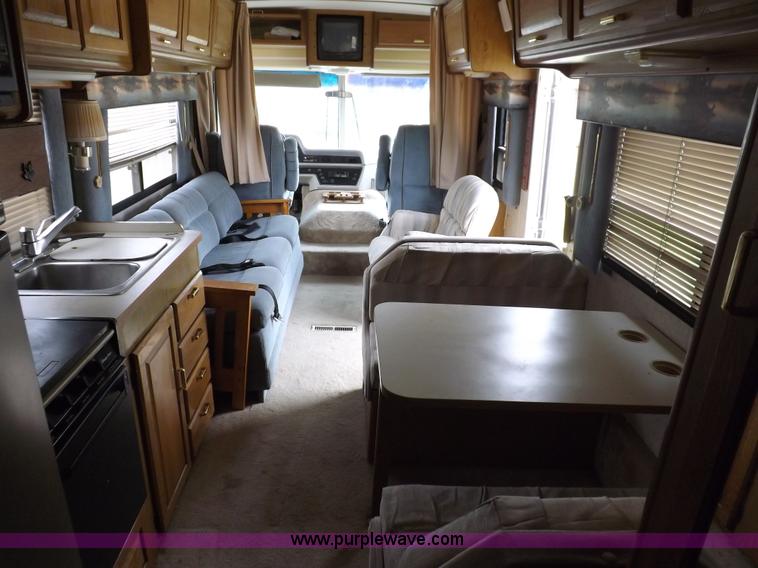 image for item H9059 1990 Itasca Sunflower Winnebago RV