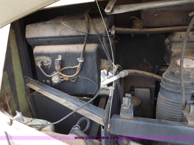 image for item H9059 1990 Itasca Sunflower Winnebago RV