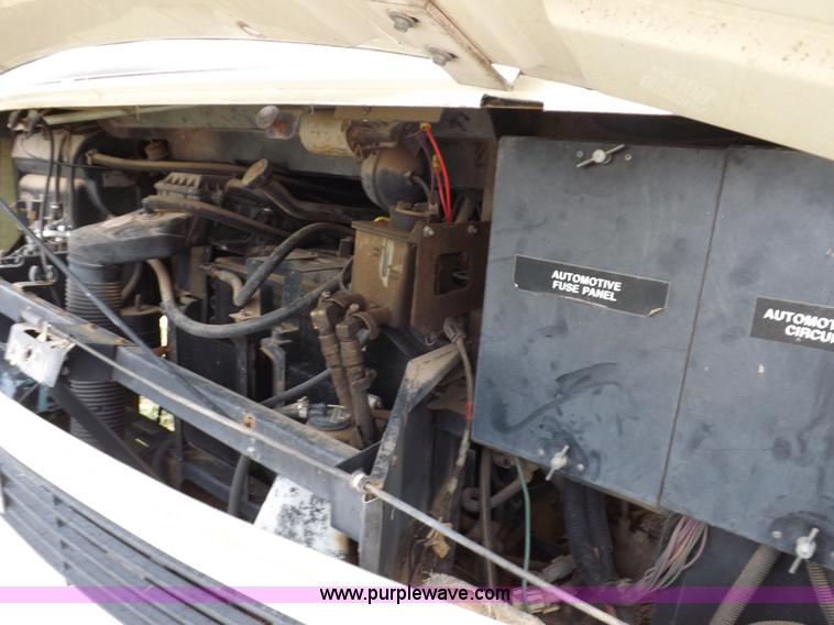 image for item H9059 1990 Itasca Sunflower Winnebago RV