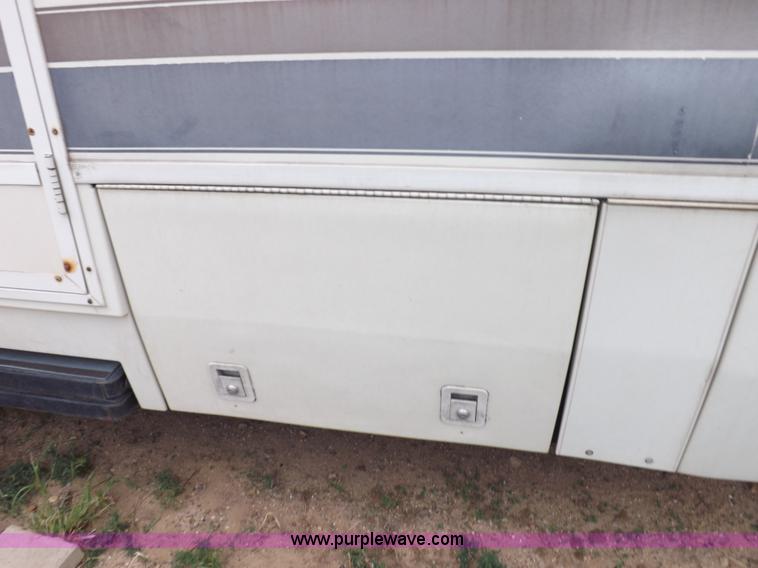 image for item H9059 1990 Itasca Sunflower Winnebago RV