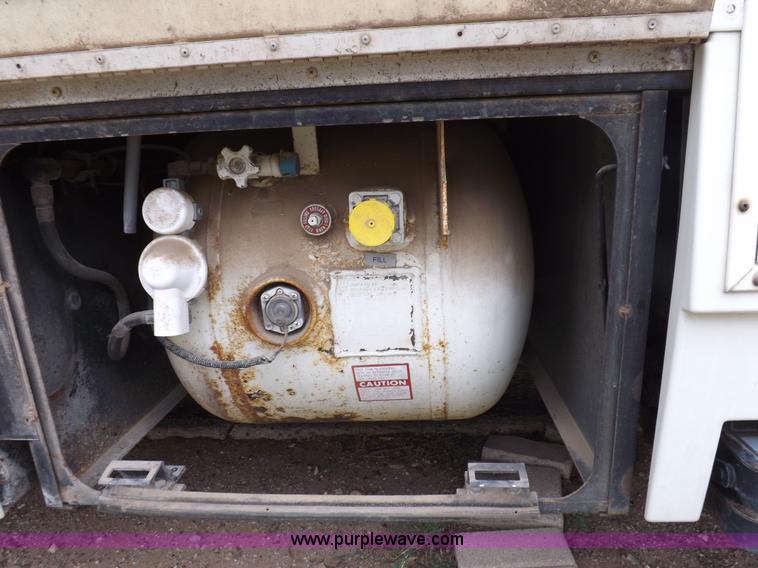 image for item H9059 1990 Itasca Sunflower Winnebago RV