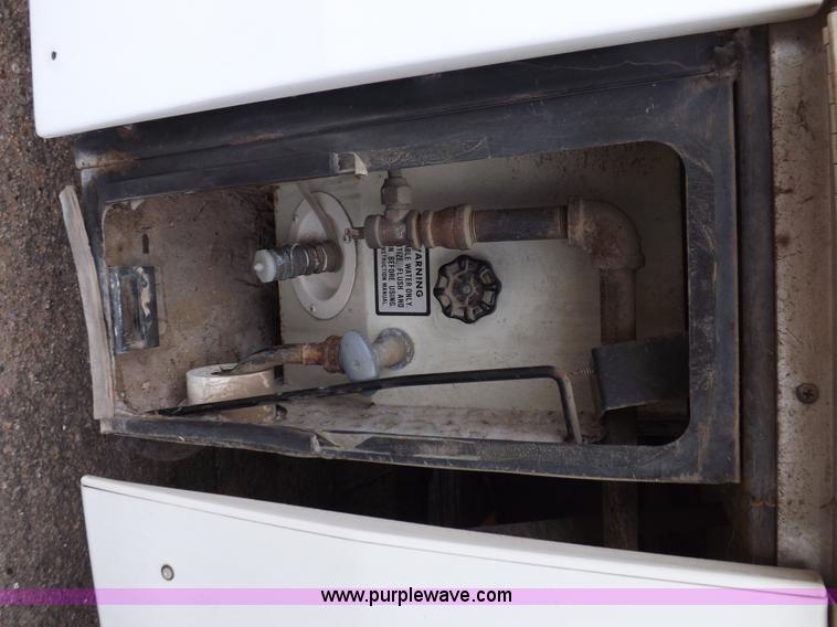 image for item H9059 1990 Itasca Sunflower Winnebago RV