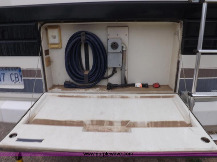 image for item H9059 1990 Itasca Sunflower Winnebago RV