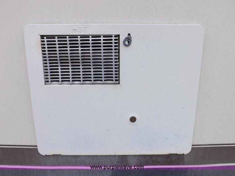 image for item H9059 1990 Itasca Sunflower Winnebago RV