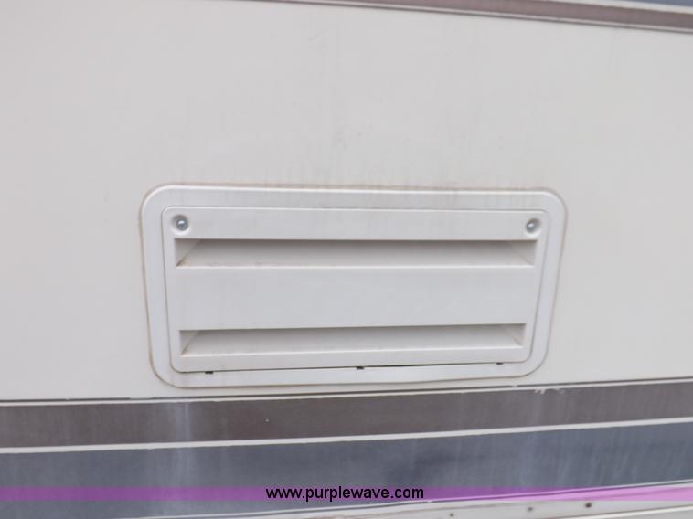 image for item H9059 1990 Itasca Sunflower Winnebago RV