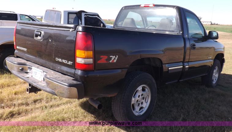 image for item H9061 1999 Chevrolet Silverado 1500 LS pickup truck