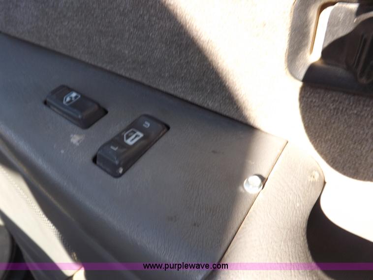 image for item H9061 1999 Chevrolet Silverado 1500 LS pickup truck