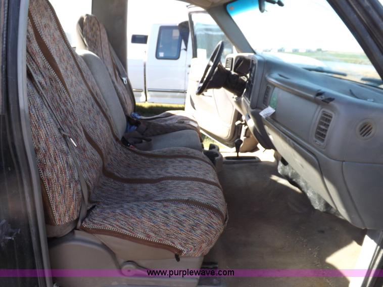 image for item H9061 1999 Chevrolet Silverado 1500 LS pickup truck