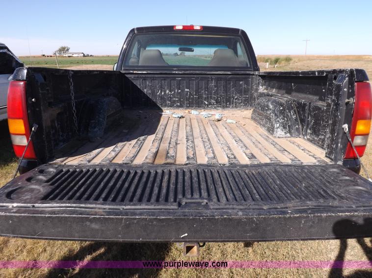 image for item H9061 1999 Chevrolet Silverado 1500 LS pickup truck