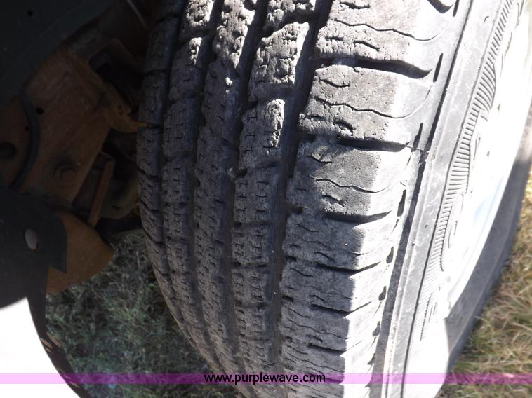 image for item H9061 1999 Chevrolet Silverado 1500 LS pickup truck