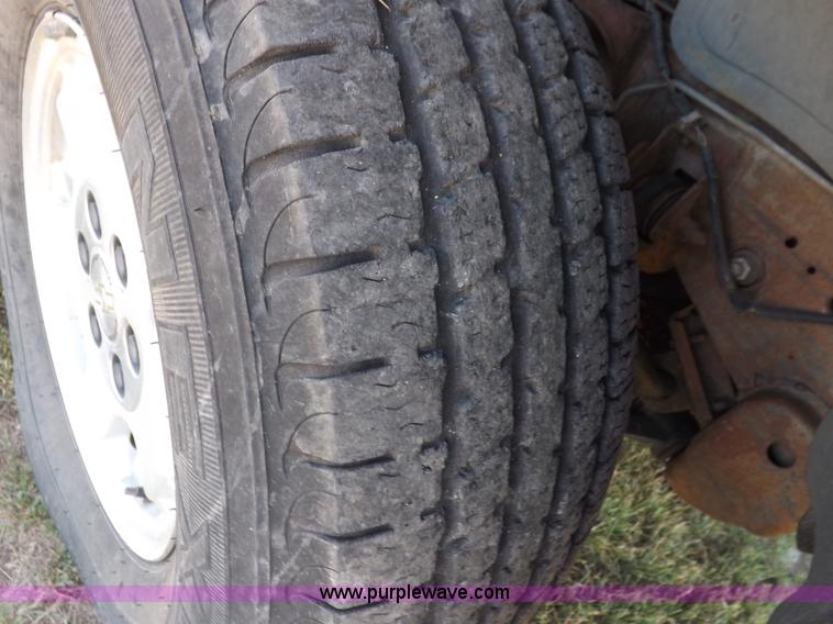 image for item H9061 1999 Chevrolet Silverado 1500 LS pickup truck