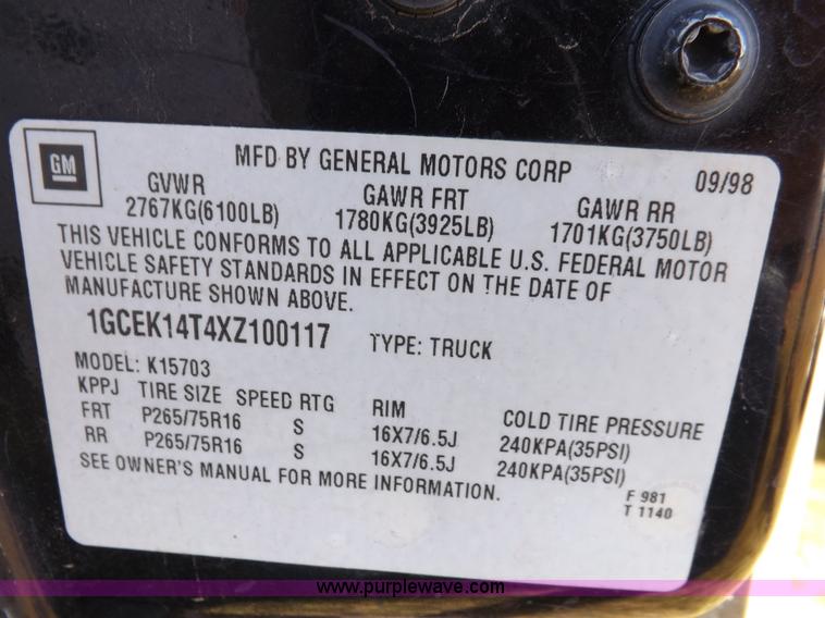 image for item H9061 1999 Chevrolet Silverado 1500 LS pickup truck