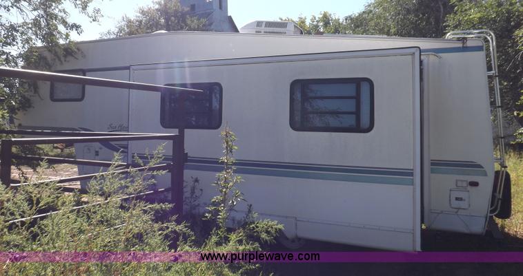 image for item H9082 1996 Seahawk Gulfstream travel trailer