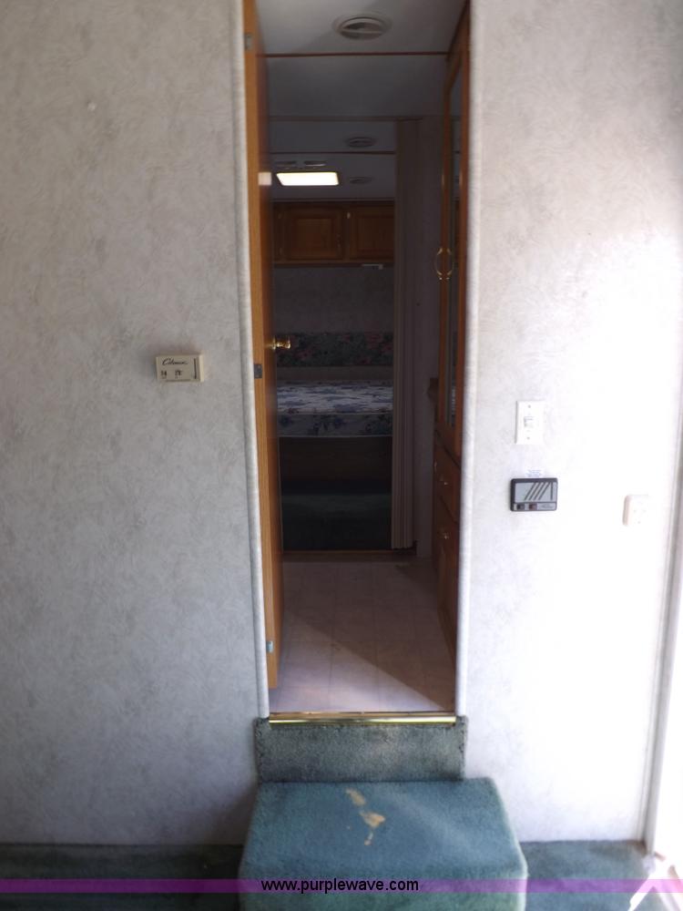 image for item H9082 1996 Seahawk Gulfstream travel trailer