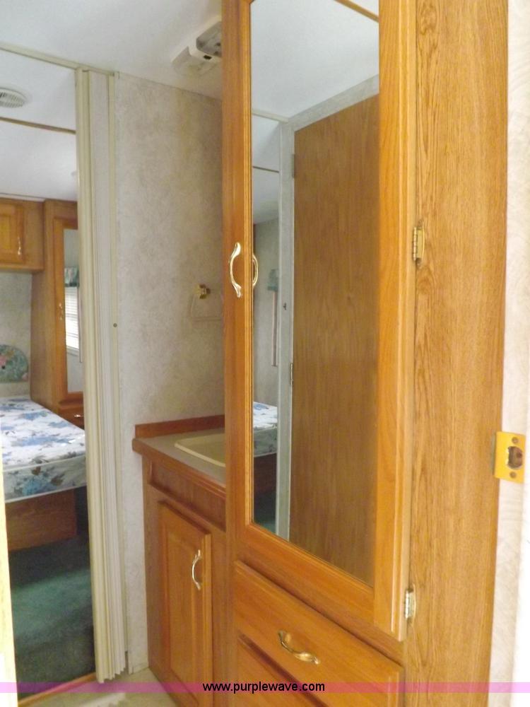 image for item H9082 1996 Seahawk Gulfstream travel trailer