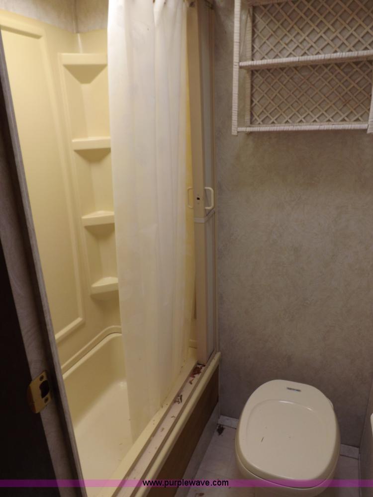 image for item H9082 1996 Seahawk Gulfstream travel trailer