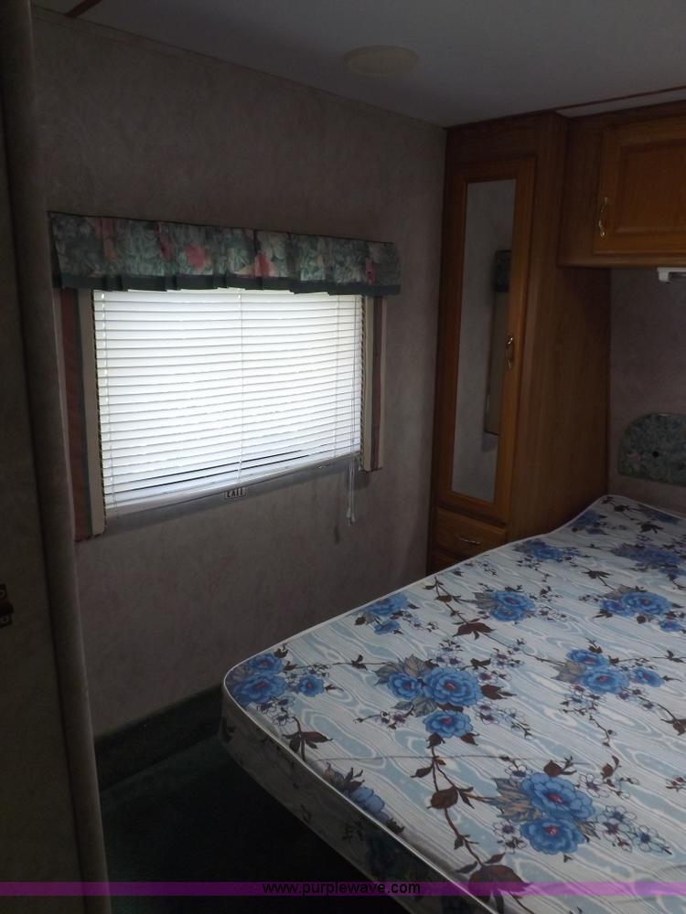 image for item H9082 1996 Seahawk Gulfstream travel trailer