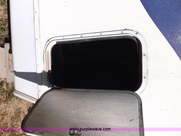 image for item H9082 1996 Seahawk Gulfstream travel trailer