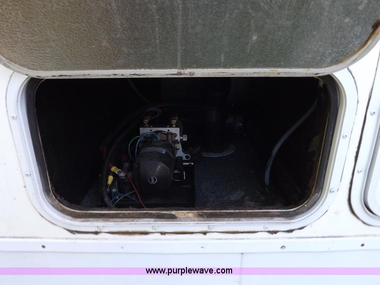 image for item H9082 1996 Seahawk Gulfstream travel trailer