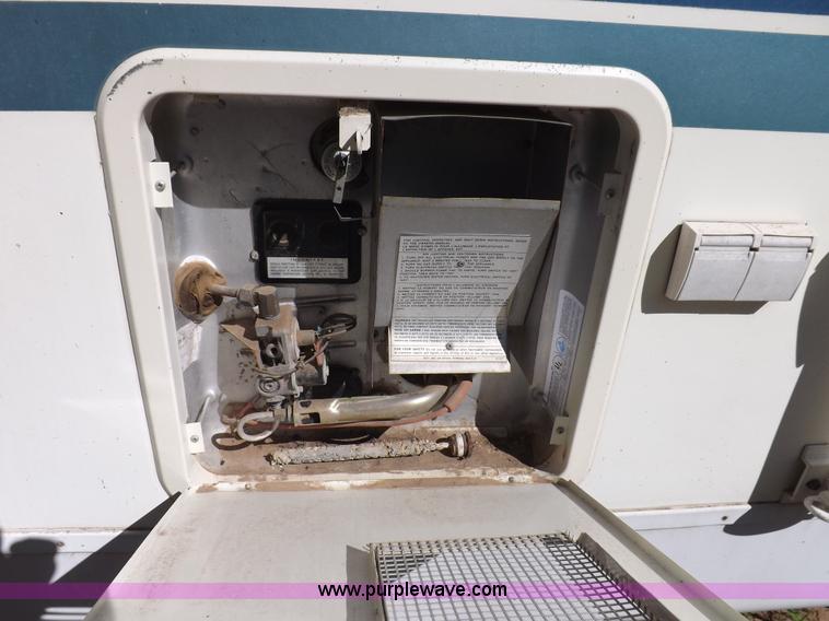 image for item H9082 1996 Seahawk Gulfstream travel trailer