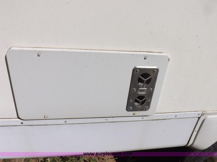 image for item H9082 1996 Seahawk Gulfstream travel trailer