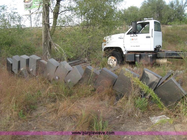 image for item H9495 Assorted light poles