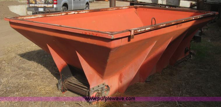image for item H9496 Spreader Co. fiberglass sand spreader