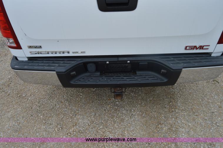 image for item I2947 2008 GMC Sierra 1500 pickup truck