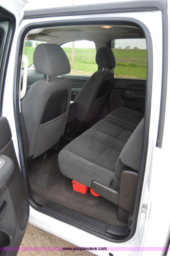 image for item I2947 2008 GMC Sierra 1500 pickup truck