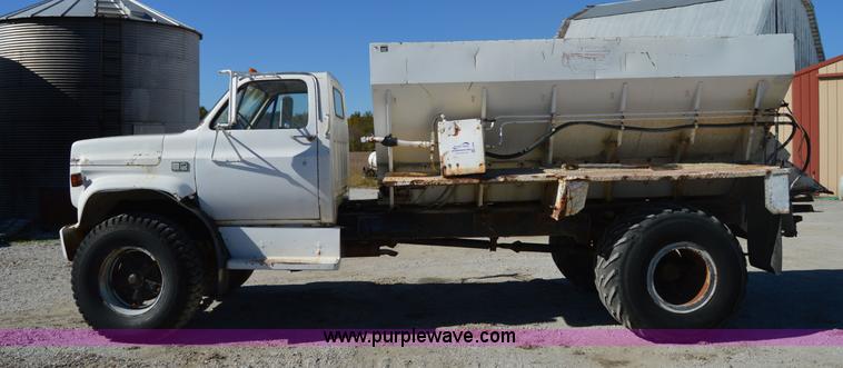 image for item I2958 1982 Chevrolet 70 fertilizer truck