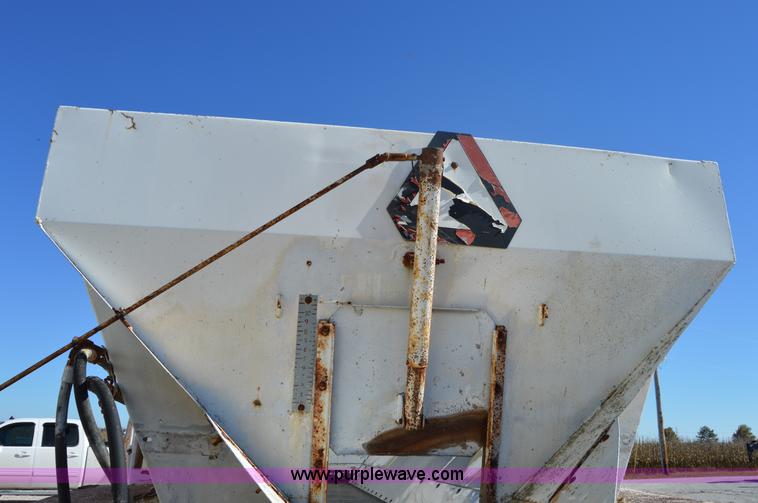 image for item I2958 1982 Chevrolet 70 fertilizer truck