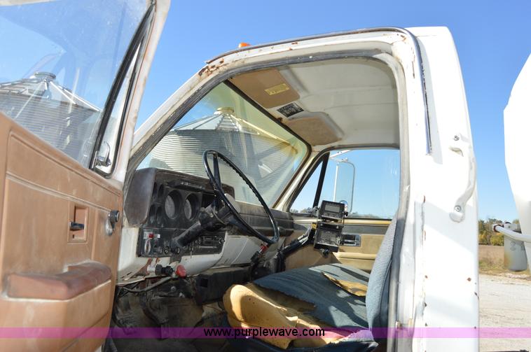 image for item I2958 1982 Chevrolet 70 fertilizer truck