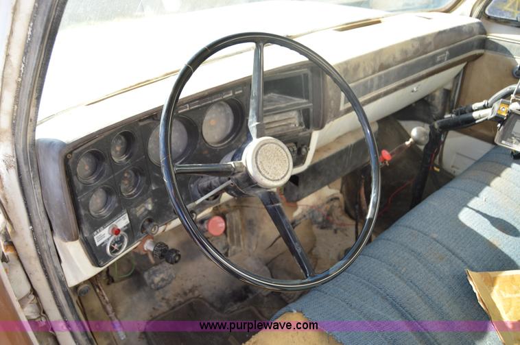 image for item I2958 1982 Chevrolet 70 fertilizer truck