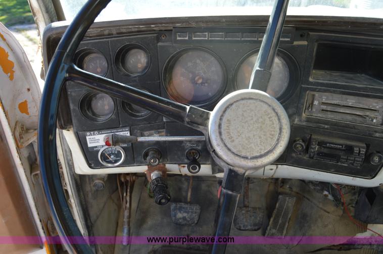 image for item I2958 1982 Chevrolet 70 fertilizer truck