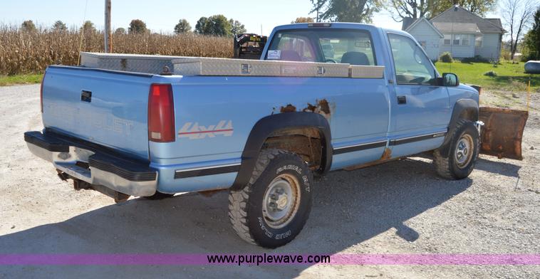 image for item I2959 1996 Chevrolet 2500 plow truck