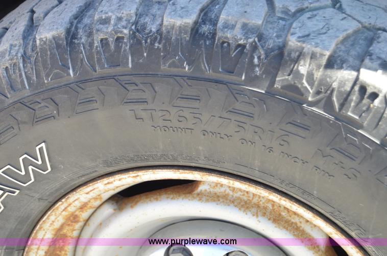 image for item I2959 1996 Chevrolet 2500 plow truck