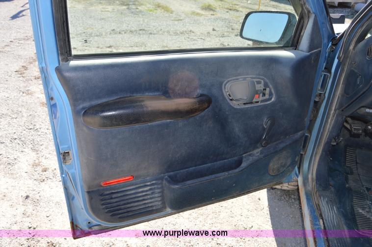 image for item I2959 1996 Chevrolet 2500 plow truck